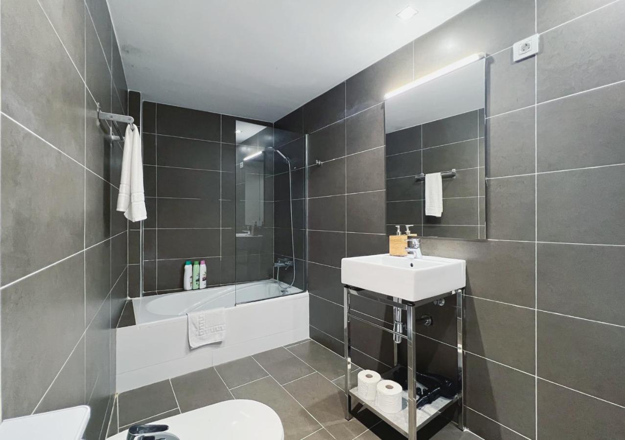 Stay U-Nique Apartments Pellaires บาร์เซโลนา ภายนอก รูปภาพ