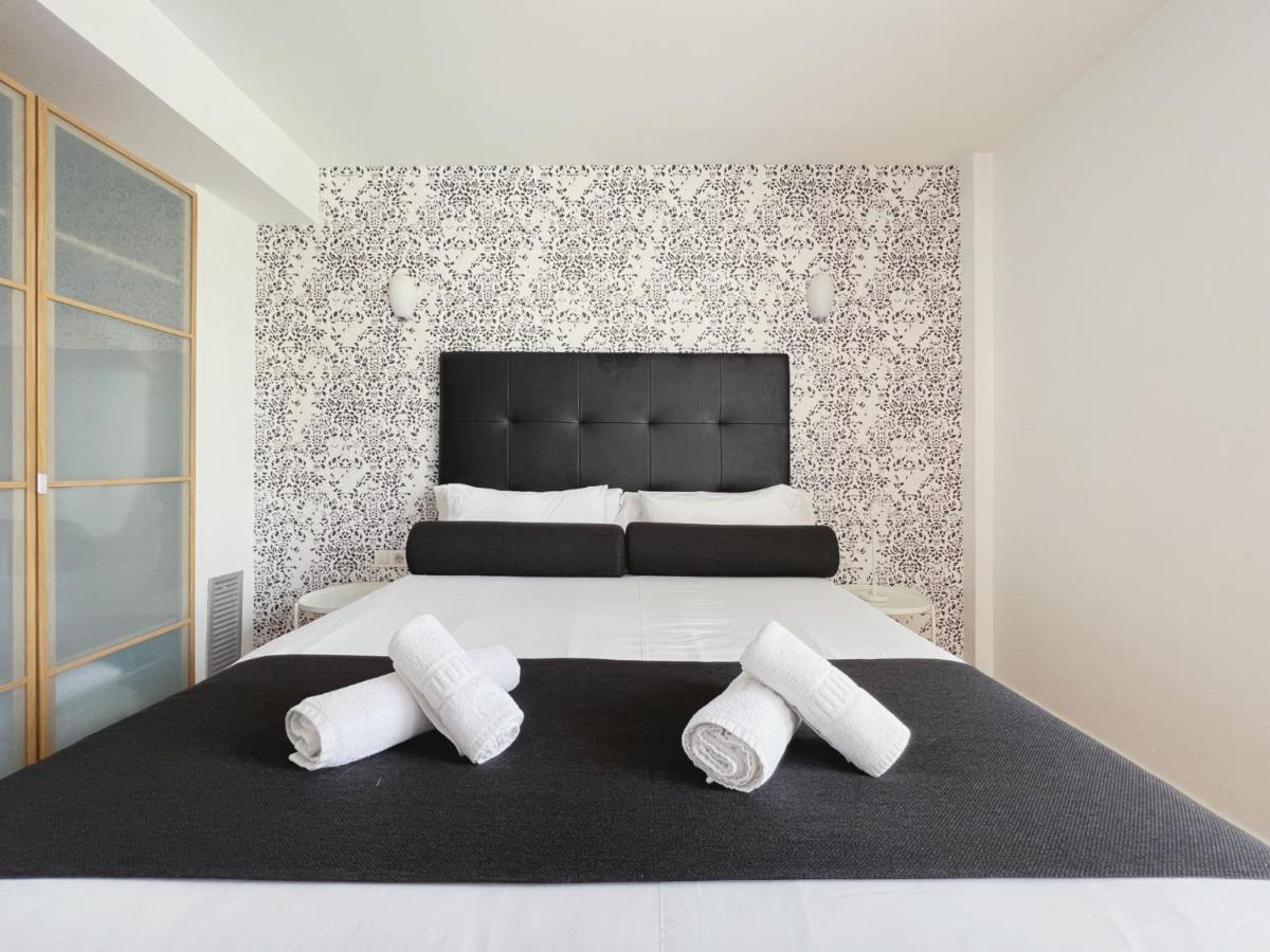 Stay U-Nique Apartments Pellaires บาร์เซโลนา ภายนอก รูปภาพ
