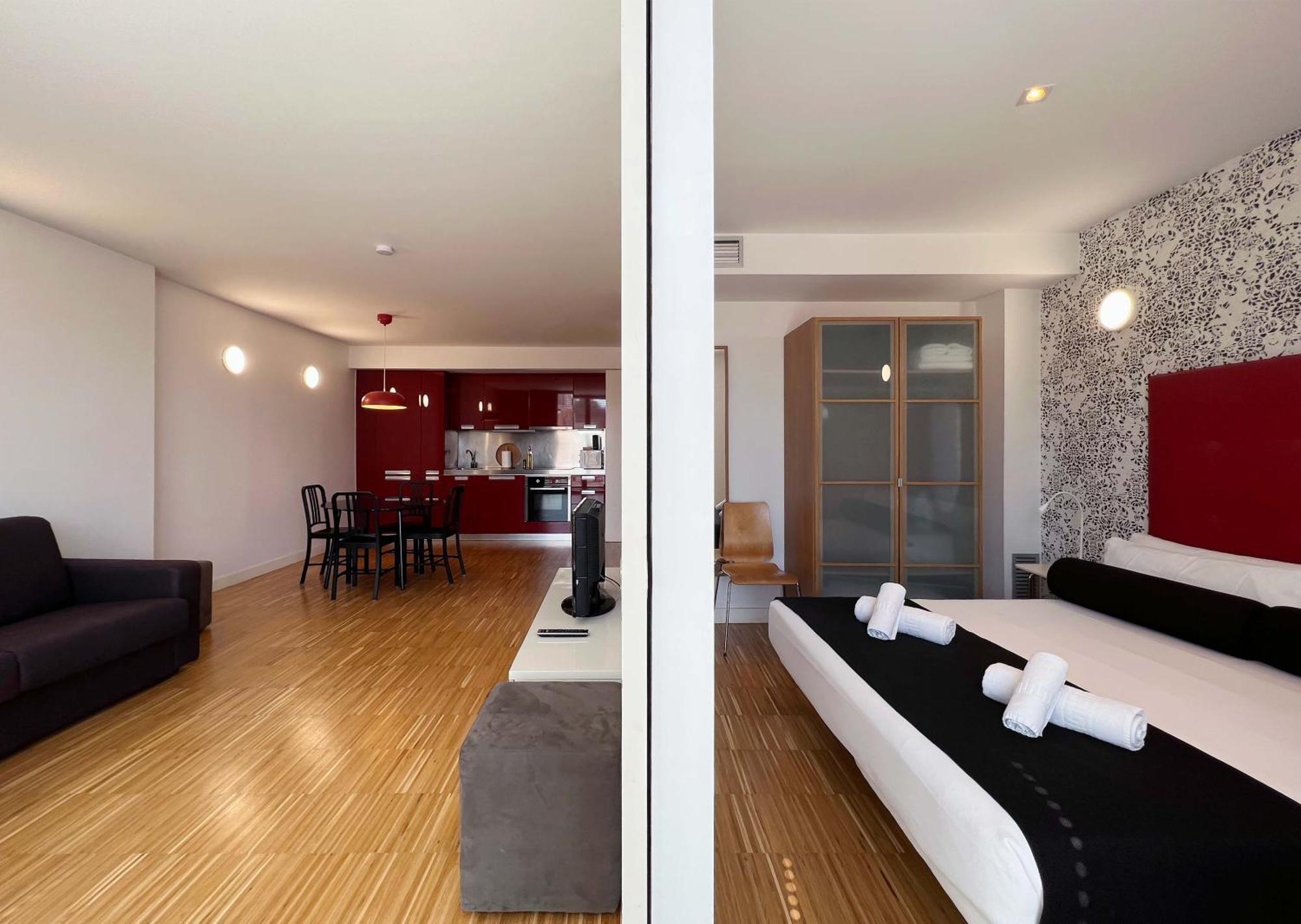 Stay U-Nique Apartments Pellaires บาร์เซโลนา ภายนอก รูปภาพ