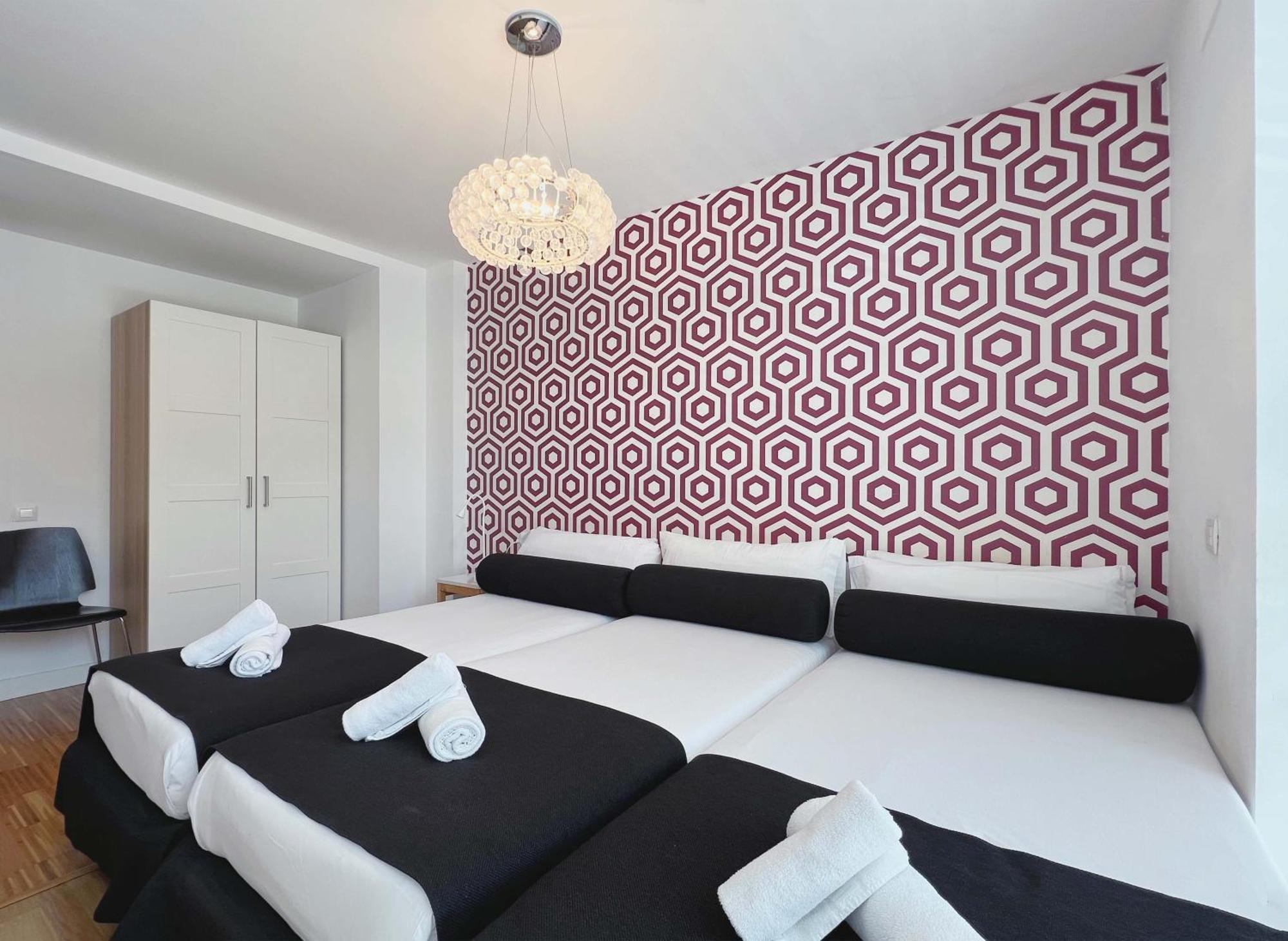 Stay U-Nique Apartments Pellaires บาร์เซโลนา ภายนอก รูปภาพ